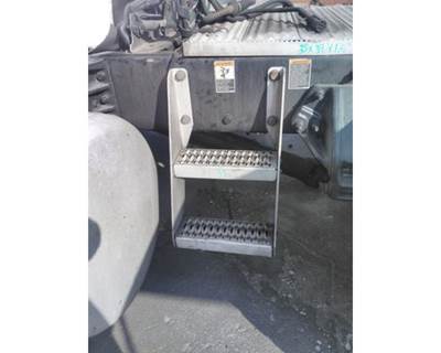 Peterbilt 579 Left Frame Step