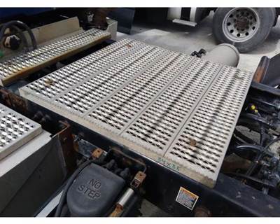 Peterbilt 579 Frame Step