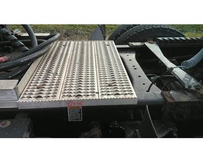 Peterbilt 579 Frame Step