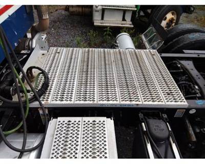 Peterbilt 579 Frame Step