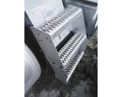Peterbilt 579 Left Frame Step