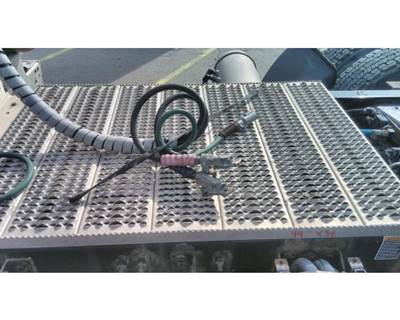 Peterbilt 579 Deck (Catwalk) Step