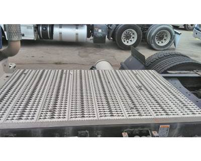Peterbilt 579 Step
