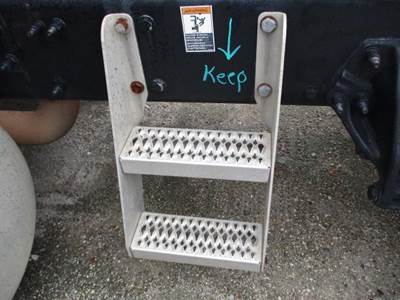 Peterbilt 587 Frame Step