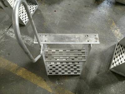 SEE PICS, LEFT SIDE HANDLE
ALUMINUM BACK OF CAB TO GET ON TOP OF CAT WALK 