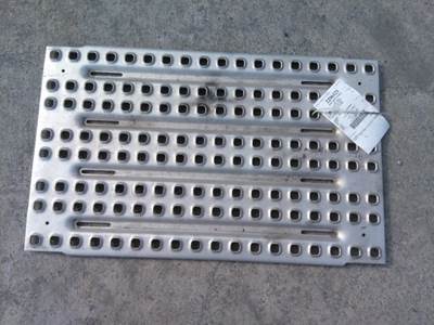 Volvo VNL Deck (Catwalk) Step