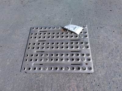 Volvo VNL Left Deck (Catwalk) Step