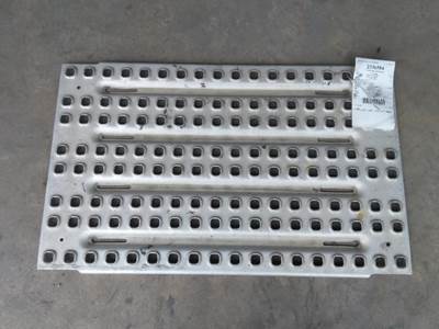 Volvo VNL Deck (Catwalk) Step