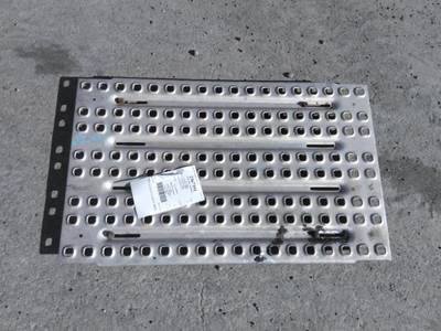 Volvo VNL Deck (Catwalk) Step