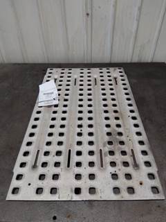 Volvo VNL Right Deck (Catwalk) Step