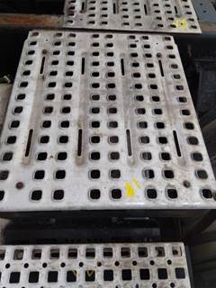 Volvo VNL Left Deck (Catwalk) Step