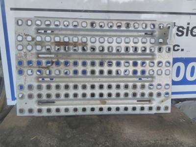 Volvo VNL Deck (Catwalk) Step