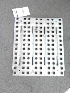 Volvo VNL Right Deck (Catwalk) Step