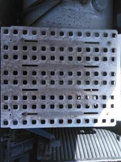 Volvo VNL Deck (Catwalk) Step