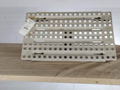 Volvo VNL Left Deck (Catwalk) Step