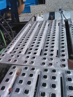 Volvo VNL Deck (Catwalk) Step