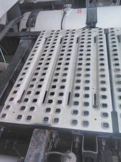 Volvo VNL Deck (Catwalk) Step