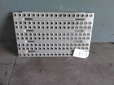 Volvo VNL Deck (Catwalk) Step