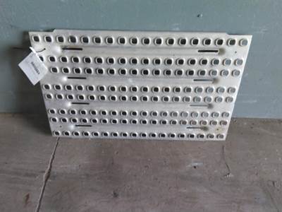 Volvo VNL Deck (Catwalk) Step