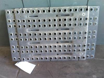 Volvo VNL Deck (Catwalk) Step