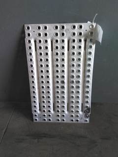 Volvo VNL Deck (Catwalk) Step