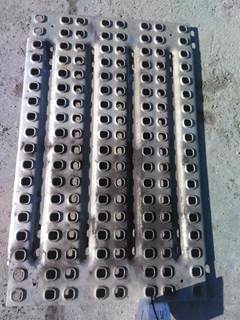 Volvo VNL Deck (Catwalk) Step