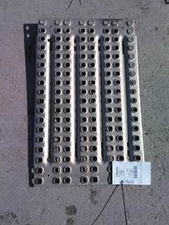 Volvo VNL Deck (Catwalk) Step