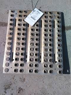 Volvo VNL Right Deck (Catwalk) Step