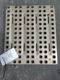 Volvo VNL Deck (Catwalk) Step