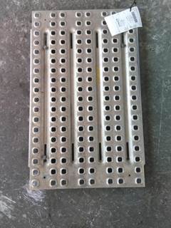 Volvo VNL Deck (Catwalk) Step