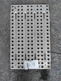 Volvo VNL Deck (Catwalk) Step