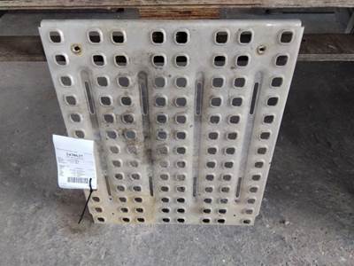 Volvo VNL Right Deck (Catwalk) Step