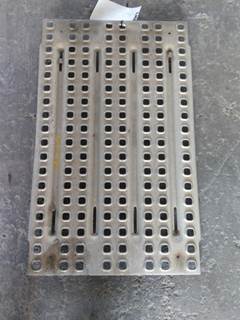 Volvo VNL Deck (Catwalk) Step