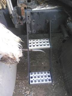 Volvo VNL Frame Step