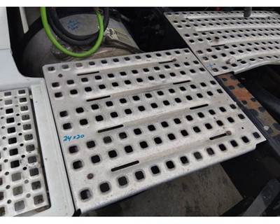 Volvo VNL Left Frame Step