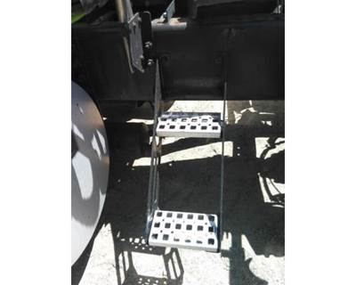 Volvo VNL Left Frame Step