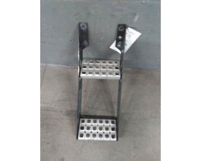 Volvo VNL Left Frame Step