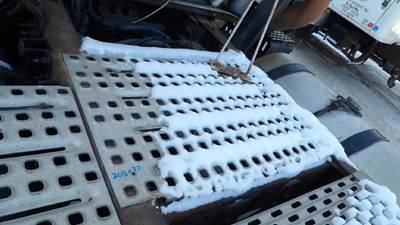 Volvo VNM Deck (Catwalk) Step