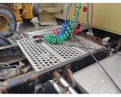 Western Star 4900 Frame Step