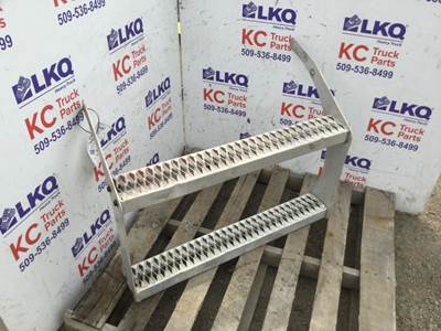 Peterbilt 359 Right Step