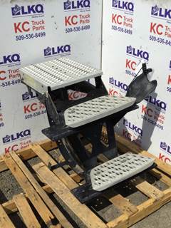Peterbilt 579 Right Step