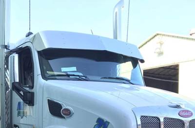 Peterbilt 579 Exterior Sun Visor