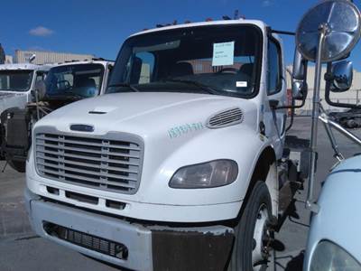 Freightliner M2 106 Sun Visor