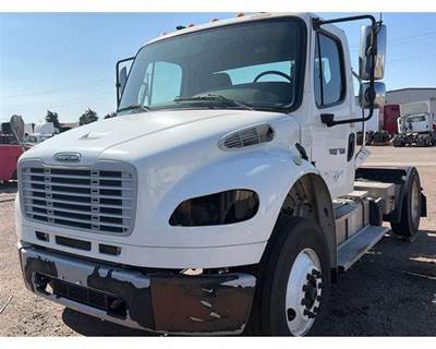 Freightliner M2 106 Sun Visor