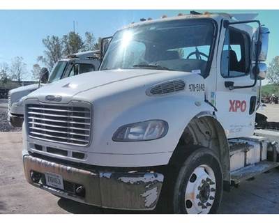 Freightliner M2 106 Sun Visor