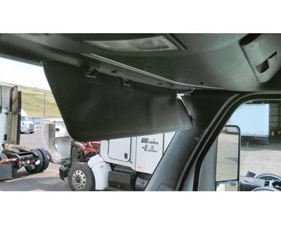 Freightliner Cascadia 126 Right Interior Sun Visor