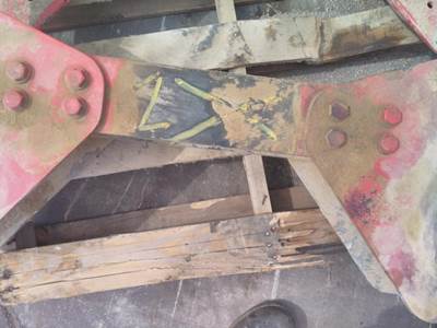 Kenworth T800B Suspension Crossmember / K-Frame