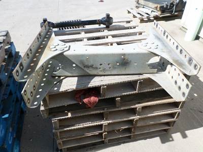 Volvo VNL Suspension Crossmember / K-Frame