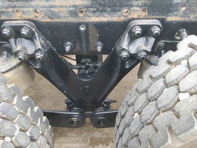 Kenworth Left Suspension Parts for a Kenworth ALL