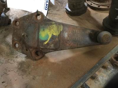 STEERING ARM
OFF FRONT DRIVE AXLE - ROCKWELL
4 BOLT
 